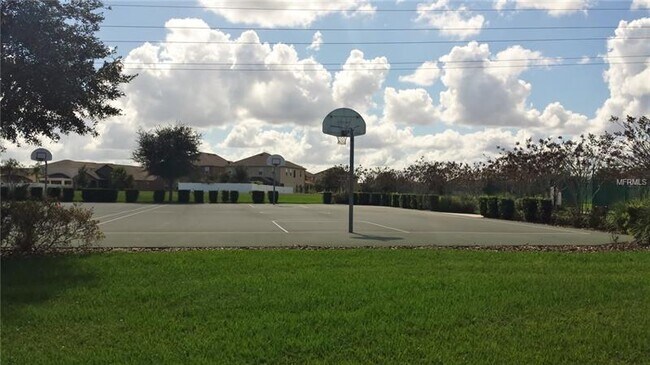 Building Photo - 15030 Evergreen Oak Loop
