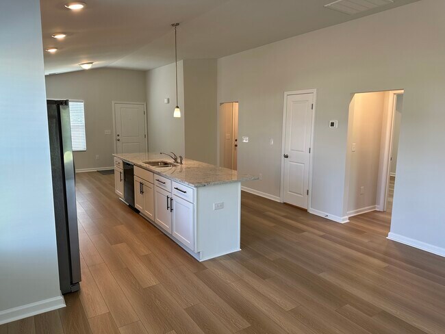 Building Photo - 7262 Heirloom Ln