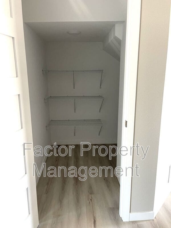 Building Photo - 3130 Scotch Ln