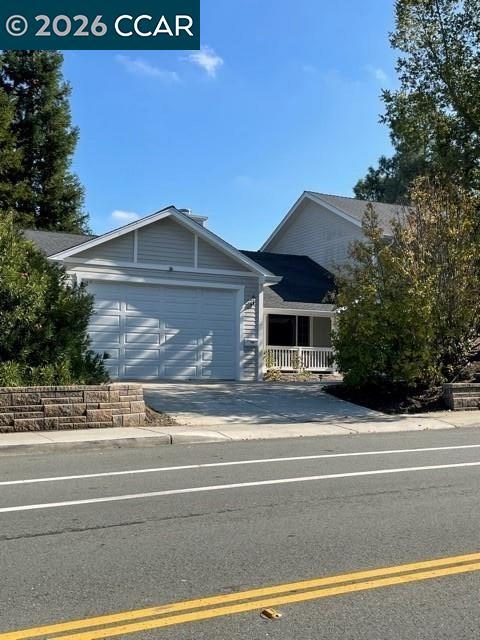 Building Photo - 2860 Buena Vista Ave