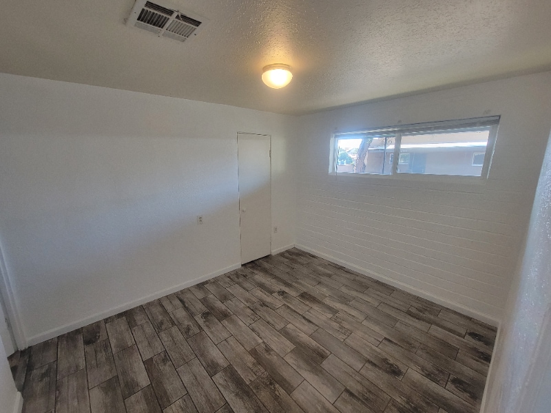 Building Photo - 2860 N Alvernon Way