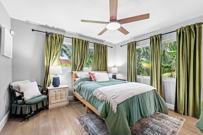 Building Photo - 162 Vassar Dr