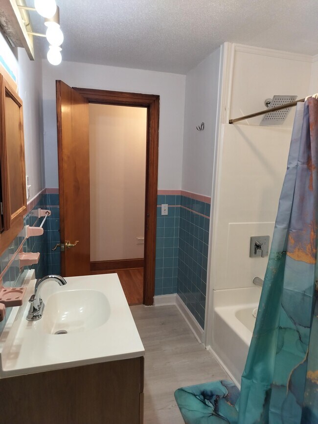 Building Photo - 126 Fanning St