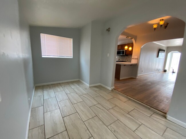 Building Photo - Cute 3 bedroom.  Nob Hill/UNM Location! Cu...