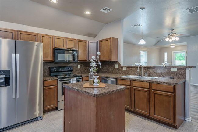 Building Photo - 8113 Frye Ln