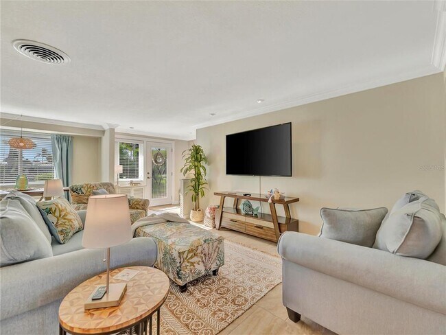 Building Photo - 10432 Sandpiper Rd W