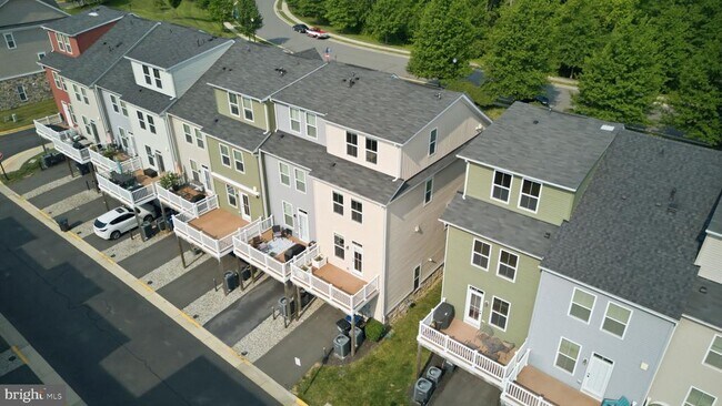 Building Photo - 24859 Coats Square