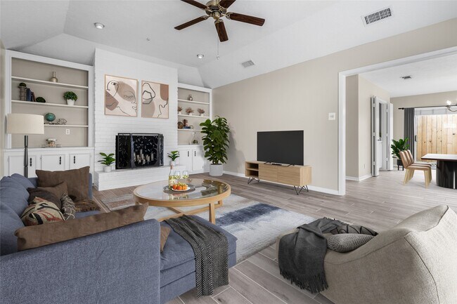 Building Photo - 2513 Country Club Blvd