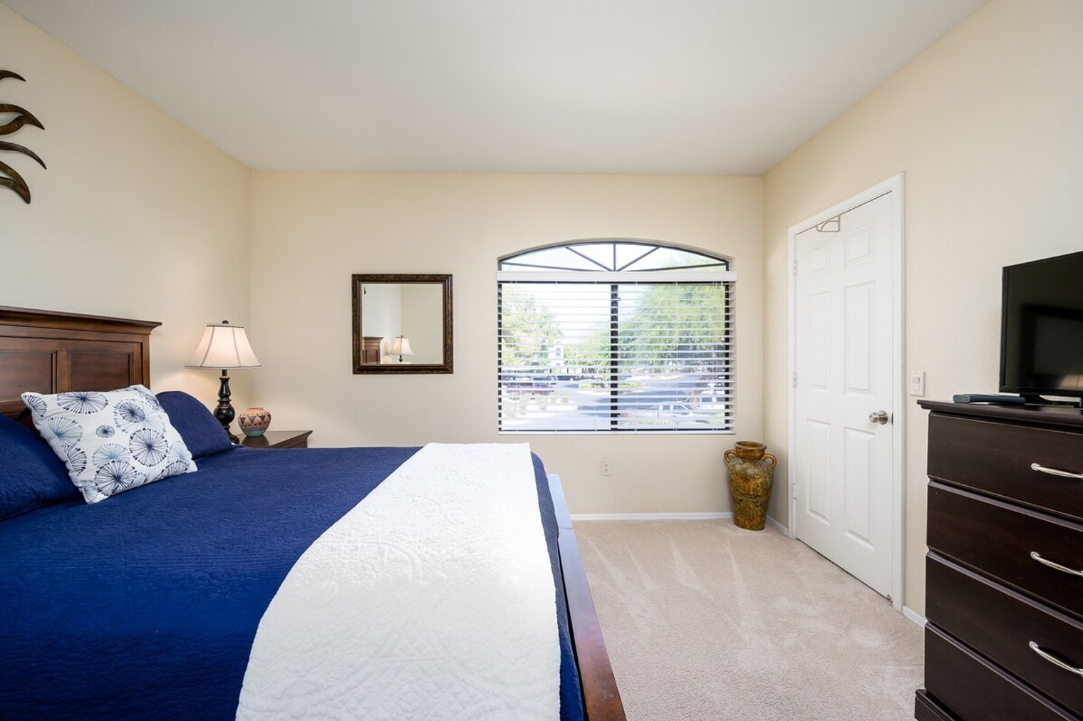 Building Photo - 15095 N Thompson Peak Pkwy