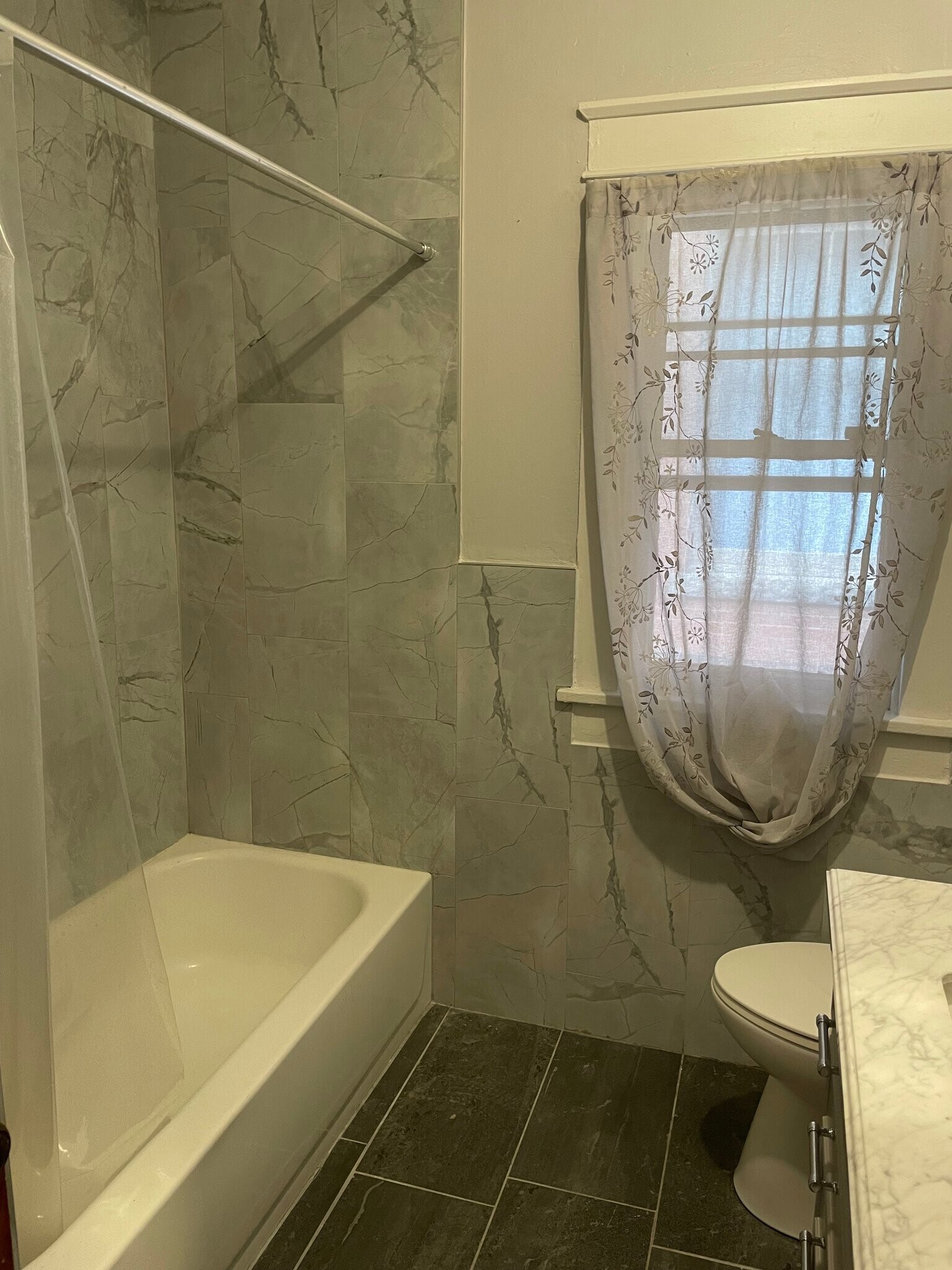 Building Photo - 2801 Clermont St