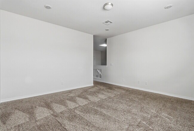 Building Photo - 905 Louisiana Downs Ave