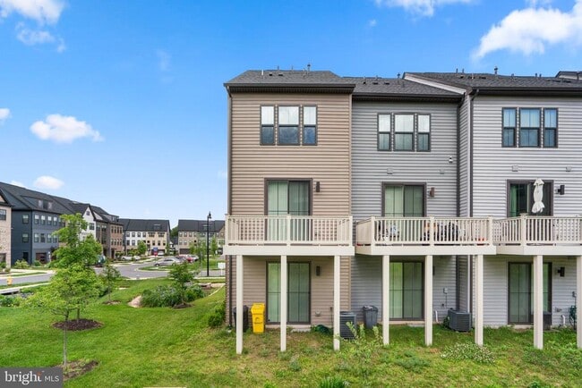 Building Photo - 7735 Steatite Ln