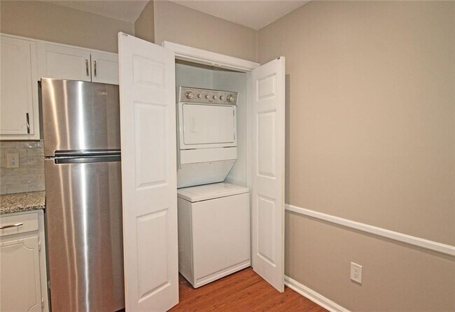 Building Photo - 38 La Rue Pl NW