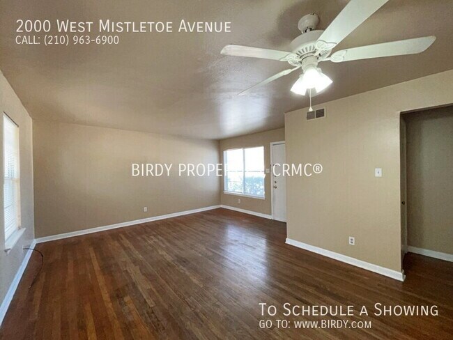 Building Photo - 2000 W Mistletoe Ave