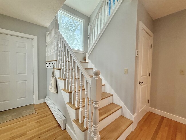Building Photo - 11 High Meadow Ln
