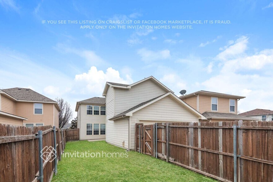 Building Photo - 6928 Wind Row Dr