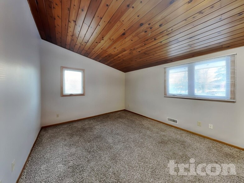 Building Photo - 9241 34th Ave N