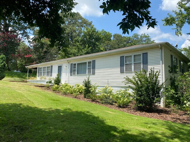 Building Photo - 5820 7th Ave S