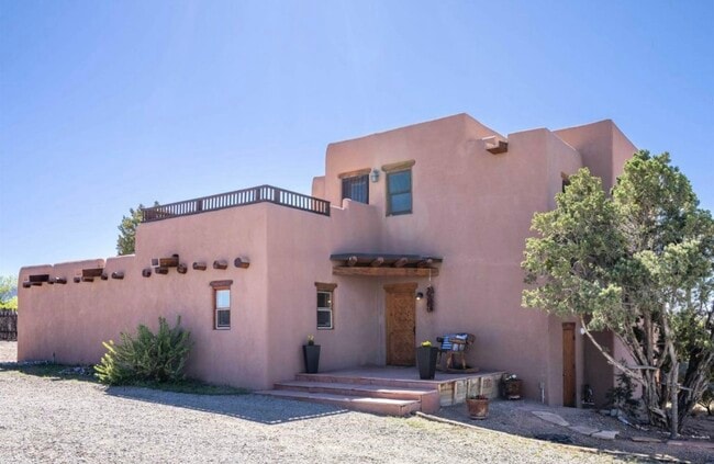 Building Photo - 54 Old Agua Fria Rd W