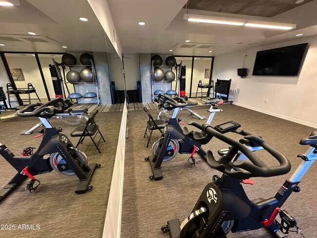 Building Photo - 200 W Portland St