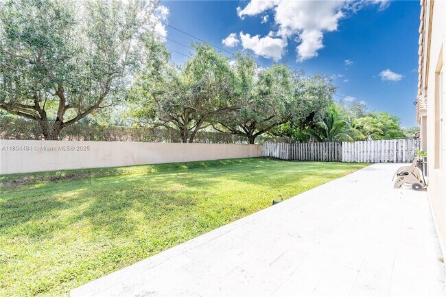 Building Photo - 1840 SW 135th Way