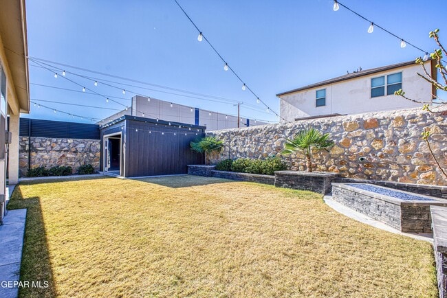 Building Photo - 1621 Sam Dominguez St