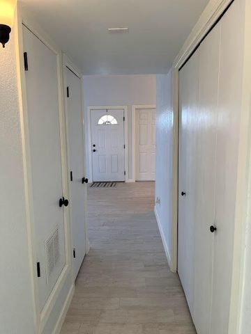 Building Photo - 204 Cutlass Dr
