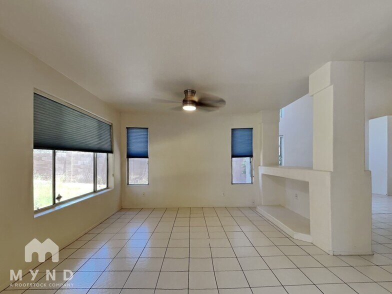Building Photo - 3942 E Rosemonte Dr