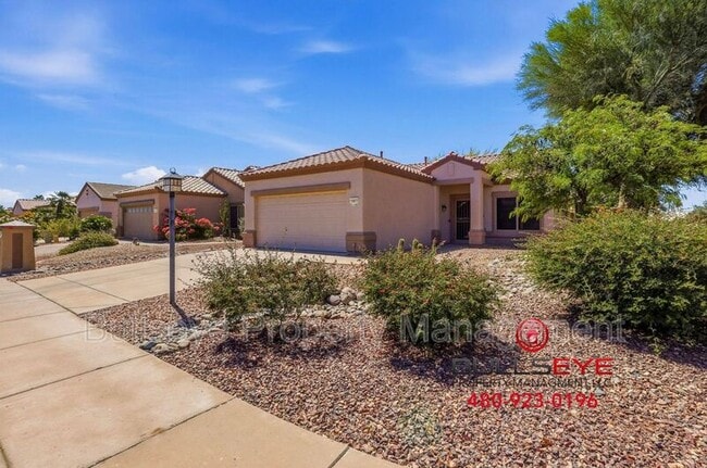 Building Photo - 15893 W Arrowhead Dr