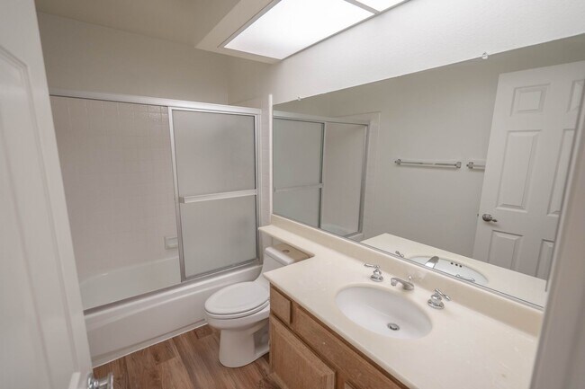 Building Photo - 24921 Chicory Ct