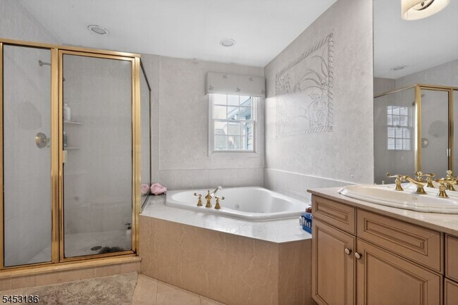 Building Photo - 70 Winged Foot Dr