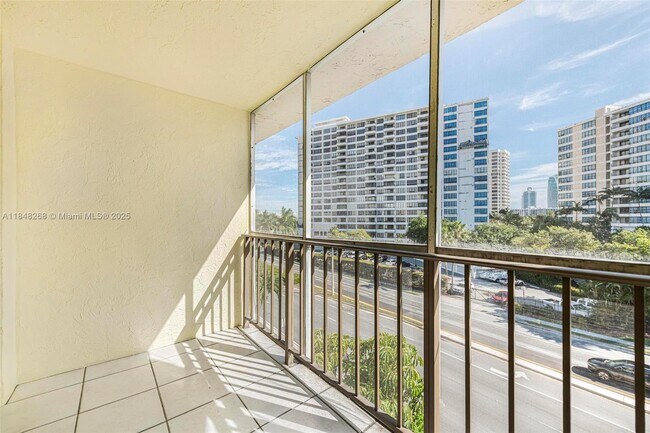 Building Photo - 501 Three Islands Boulevard