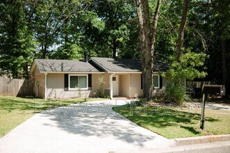 Building Photo - 2841 Pheasant Dr