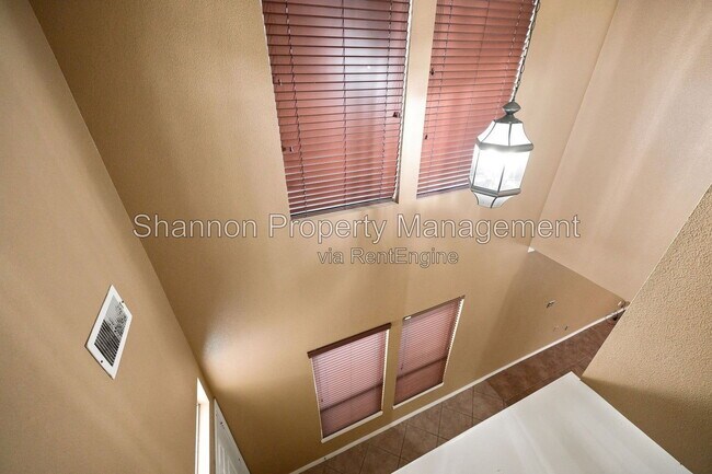 Building Photo - 16551 Pentonshire Ln