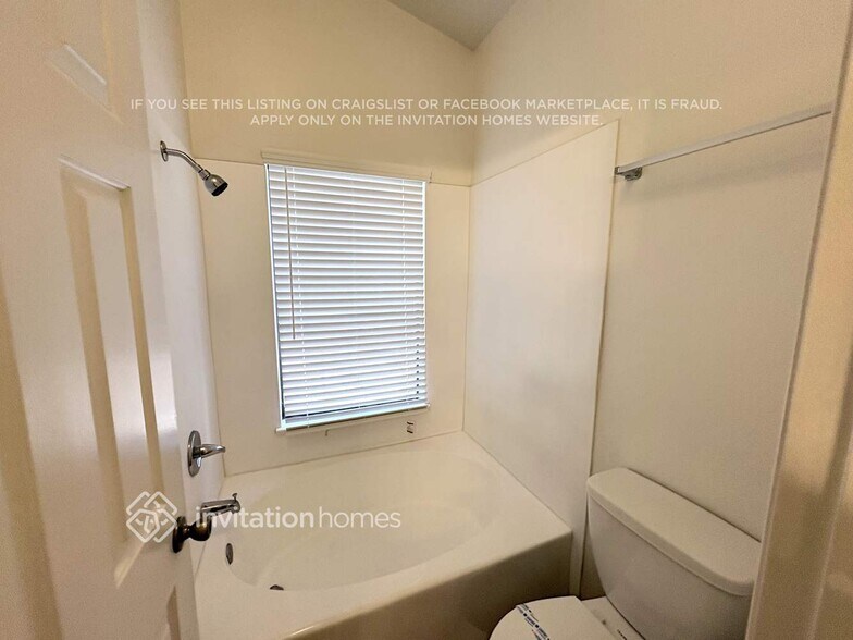 Building Photo - 222 N Heritage Dr