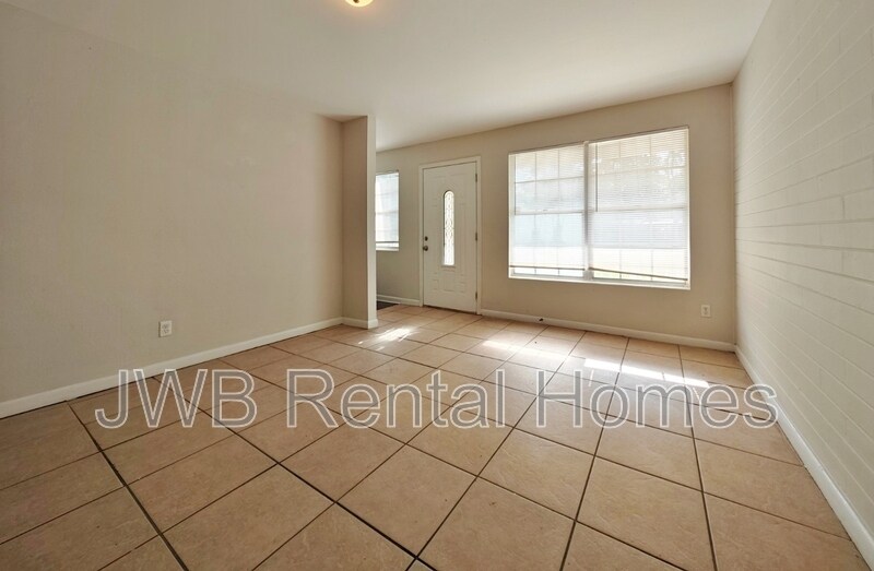 Building Photo - 2130 Patou Dr W