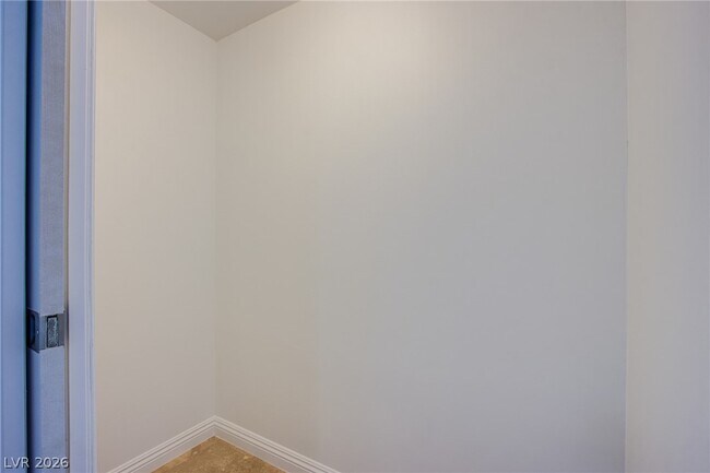 Building Photo - 222 Karen Ave