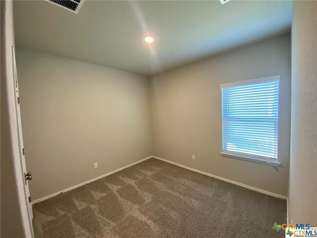 Building Photo - 2445 Ayers Dr