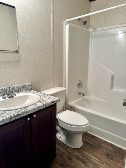 Building Photo - 3200 S Highland Park Dr