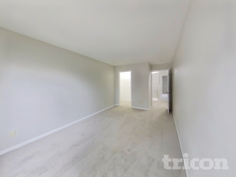 Building Photo - 6061 Parrington Dr