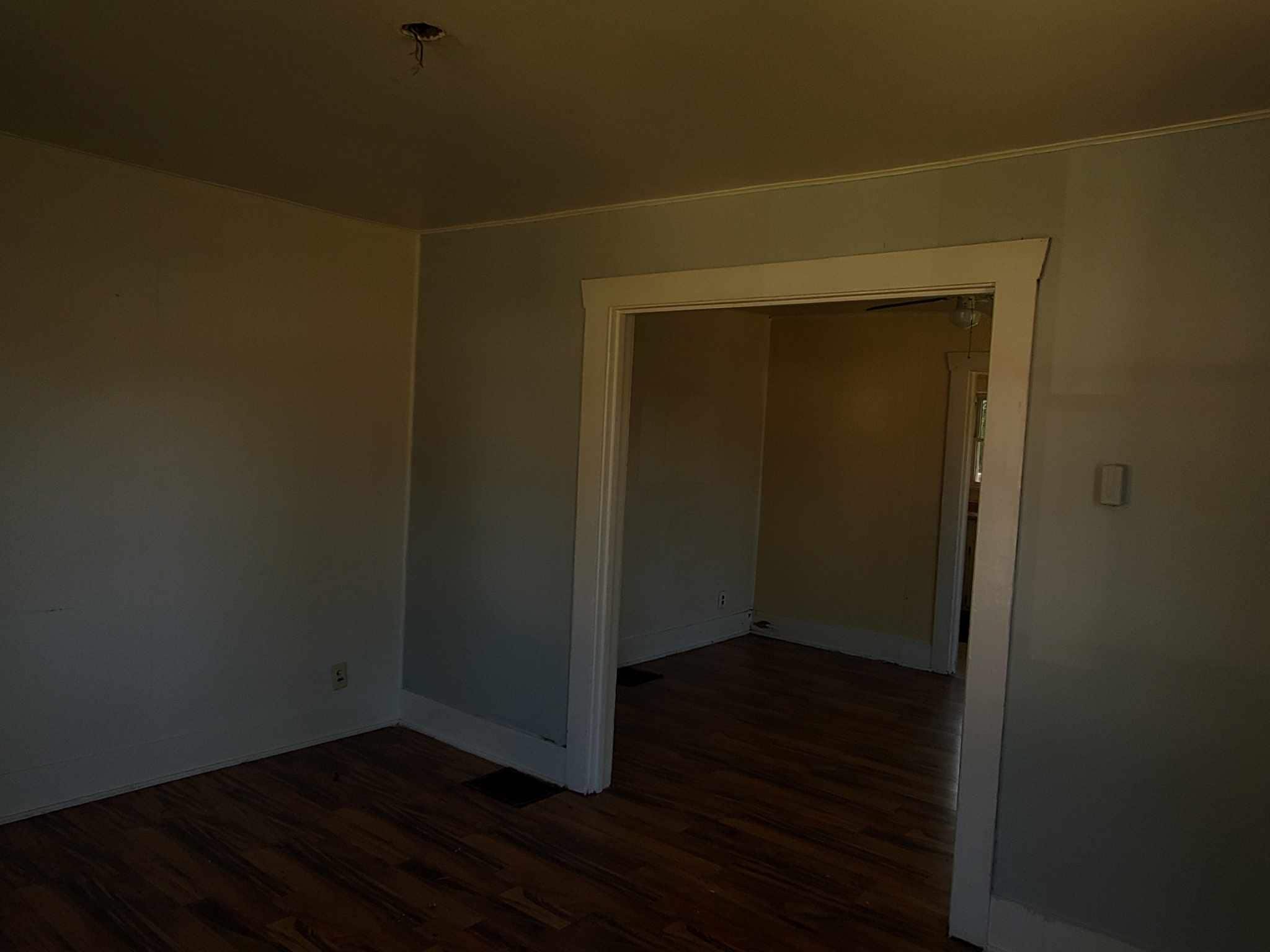 Building Photo - 1305 E Lawrence St