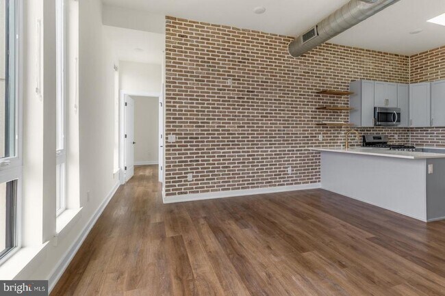 Building Photo - 2401 Frankford Ave