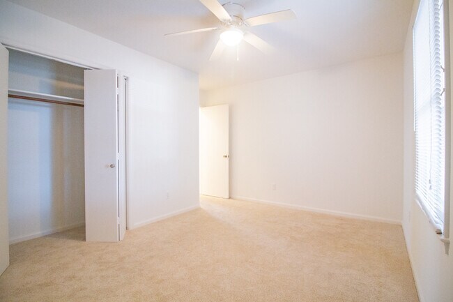 Building Photo - 2708 S 17th St