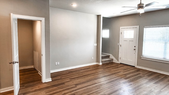 Building Photo - 5696 W Wedington Dr