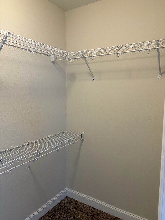 Building Photo - 5081 Bird Nest Trl