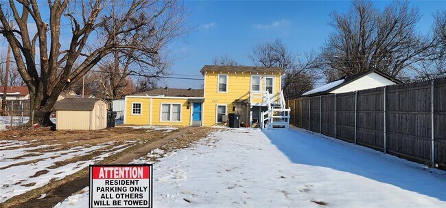 Building Photo - 4610 N Asbury Ave