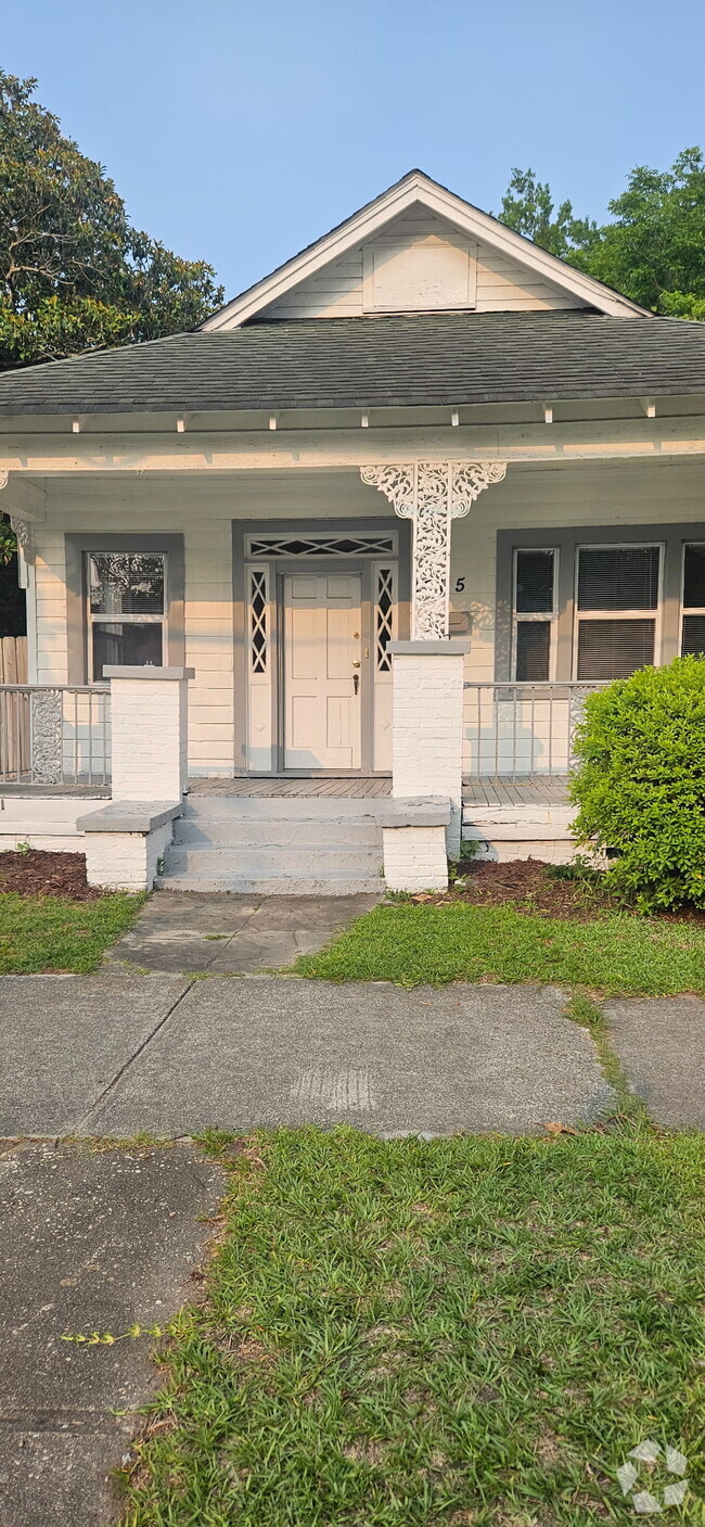 Building Photo - 1205 S 7th St