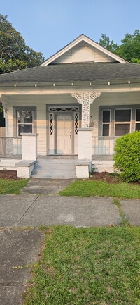 Building Photo - 1205 S 7th St