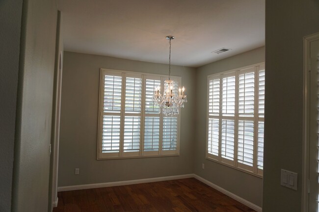 Building Photo - 10591 Iron Point Cir