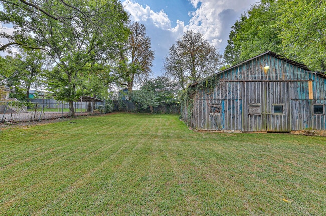 Building Photo - 1032 Dozier Pl